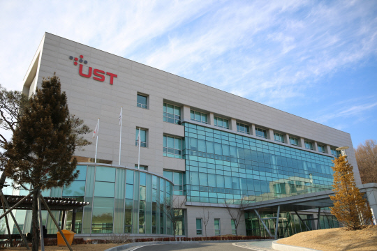 UST  ĺ ӡ̺ǡ  3 